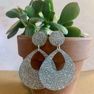 Glitter silver earrings